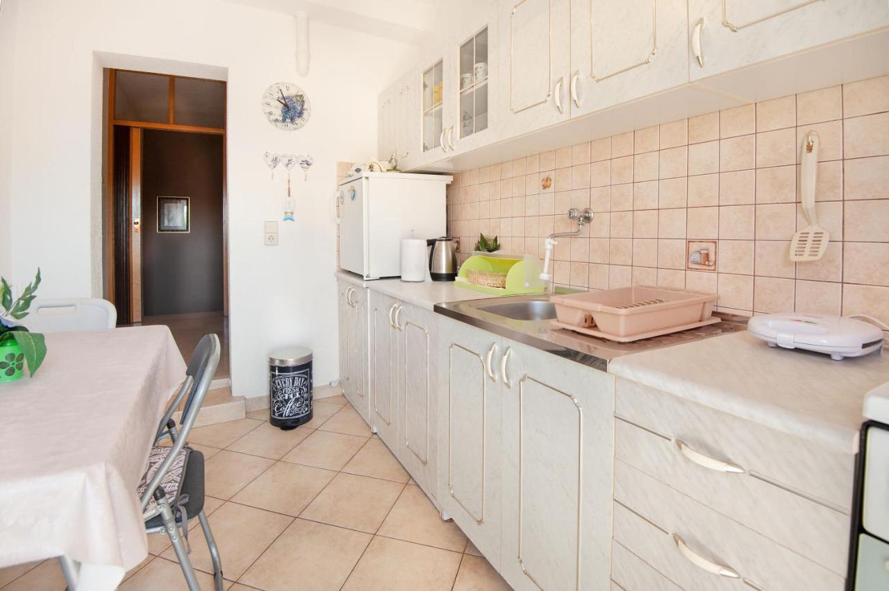 Apartments Milica Kastela Exterior photo