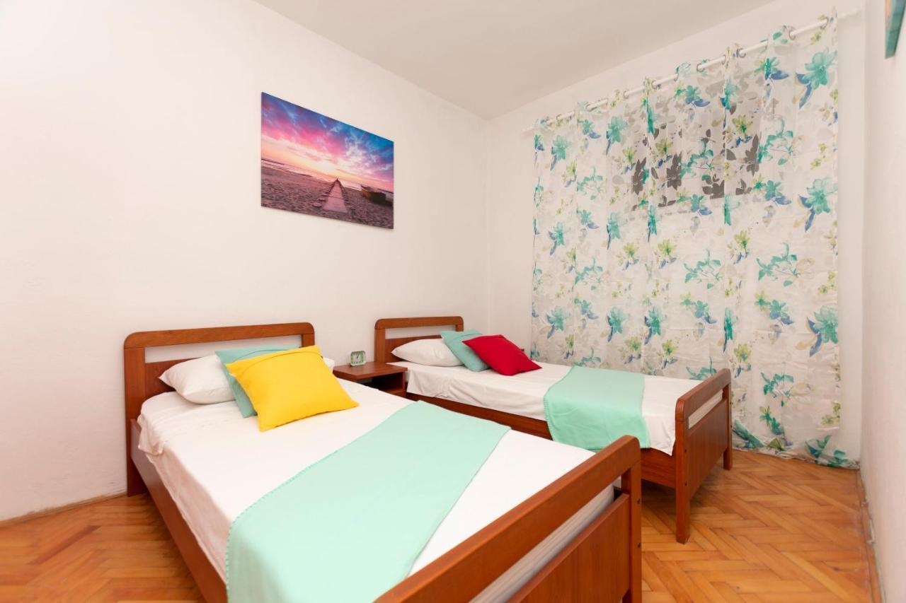 Apartments Milica Kastela Exterior photo