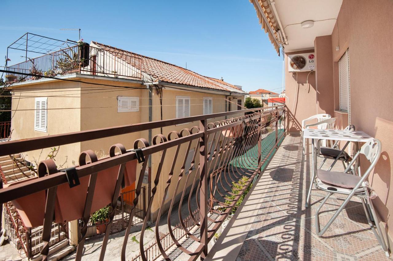 Apartments Milica Kastela Exterior photo